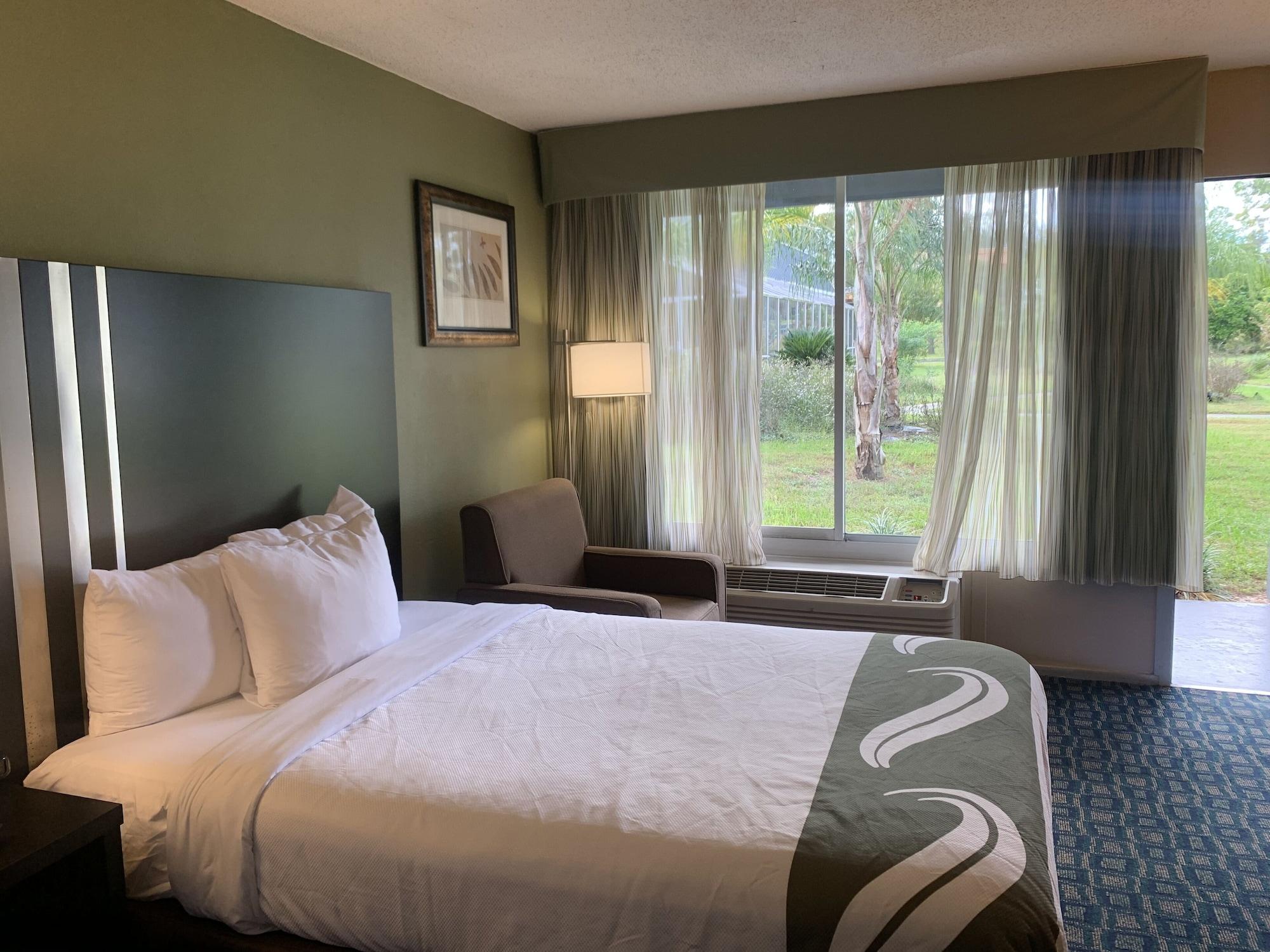 Quality Inn & Suites Brooksville I-75-Dade City Ridge Manor Exterior photo