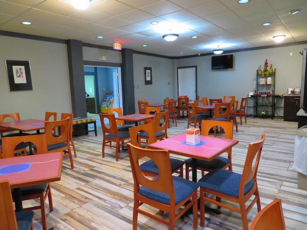 Quality Inn & Suites Brooksville I-75-Dade City Ridge Manor Exterior photo