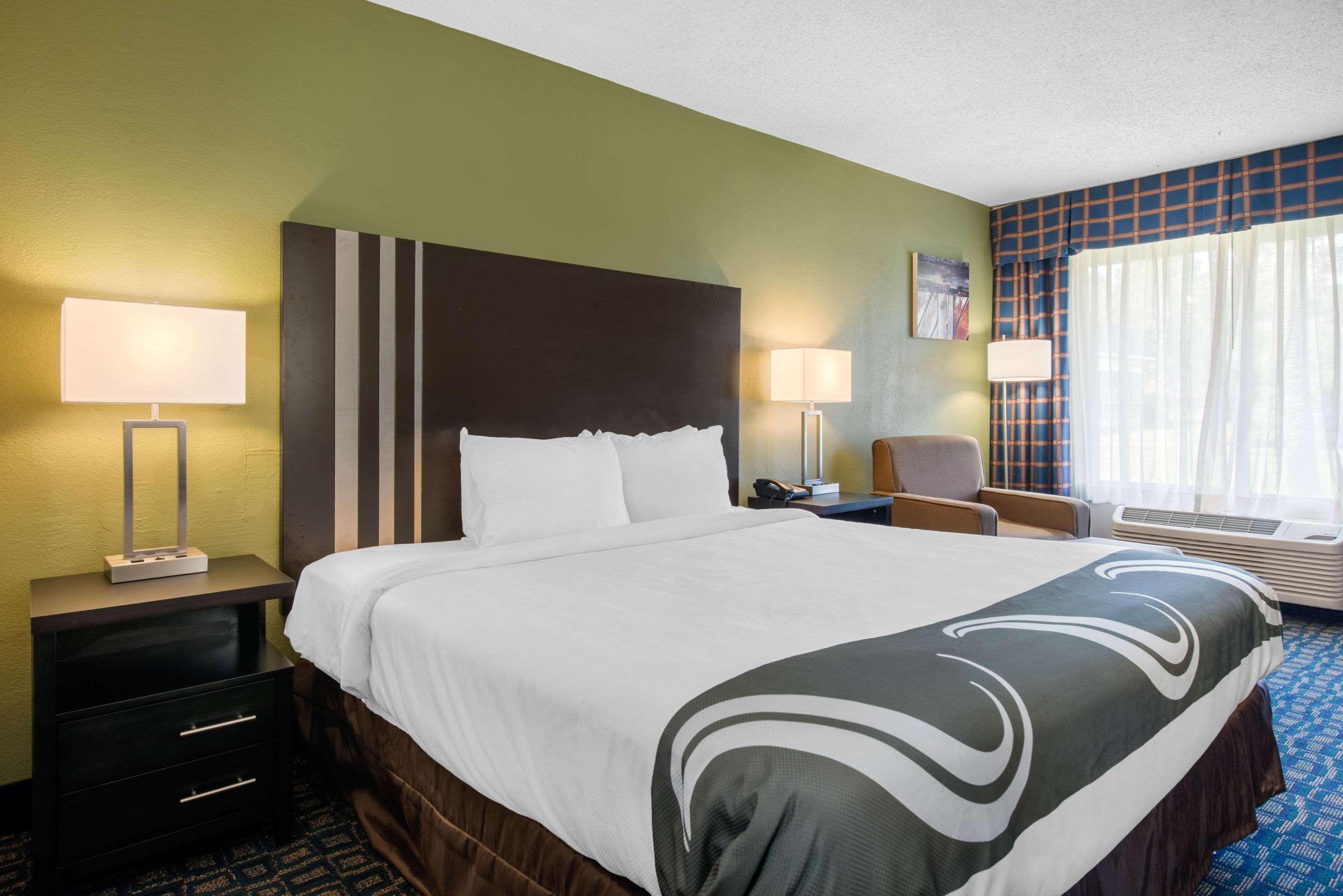 Quality Inn & Suites Brooksville I-75-Dade City Ridge Manor Exterior photo