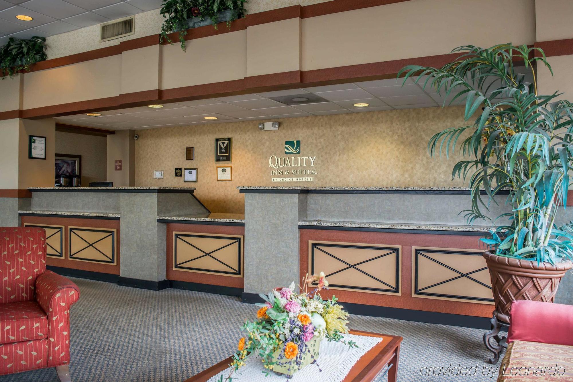 Quality Inn & Suites Brooksville I-75-Dade City Ridge Manor Exterior photo