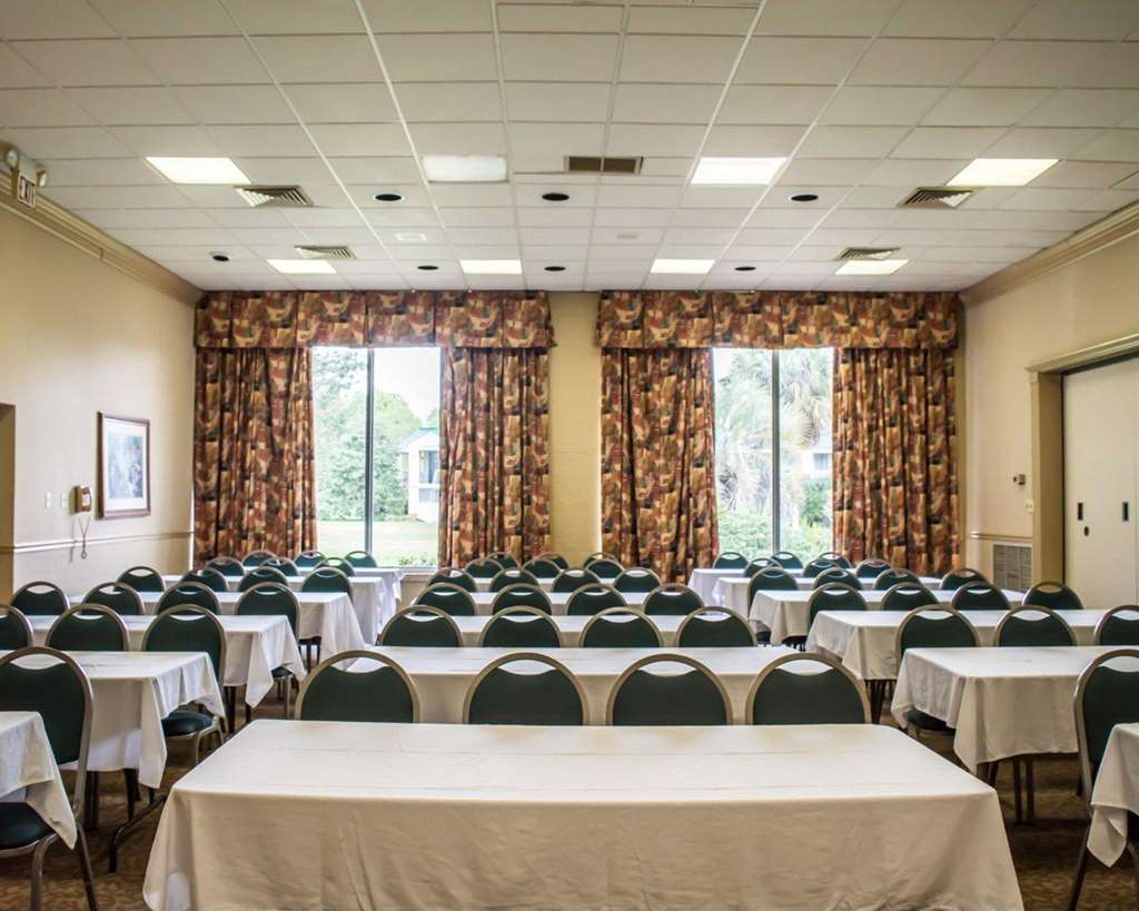 Quality Inn & Suites Brooksville I-75-Dade City Ridge Manor Facilities photo